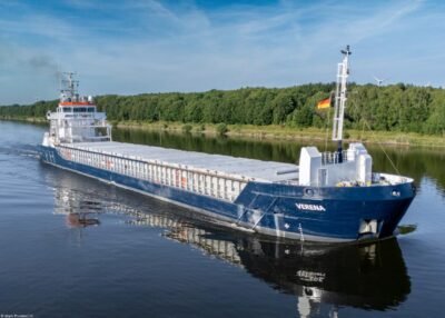 Verena passing Oldenbüttel in Kiel Canal, 21-06-2025