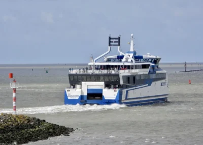 Willem de Vlamingh departing from Harlingen, 15-04-2023