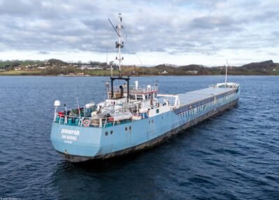 Jennifer anchored in Aabenraa Fjord, 24-12-2025