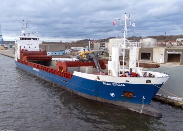Peak Sauda moored in Kolding, 23-12-2025