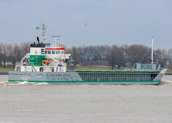 Scheldebank inbound Rotterdam passing Hook of Holland, 27-02-2010