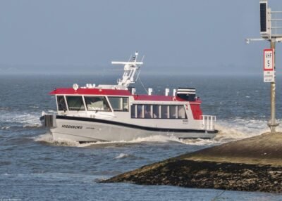 Hiddeborg arriving in Lauwersoog from Schiermonnikoog, 22-01-2026
