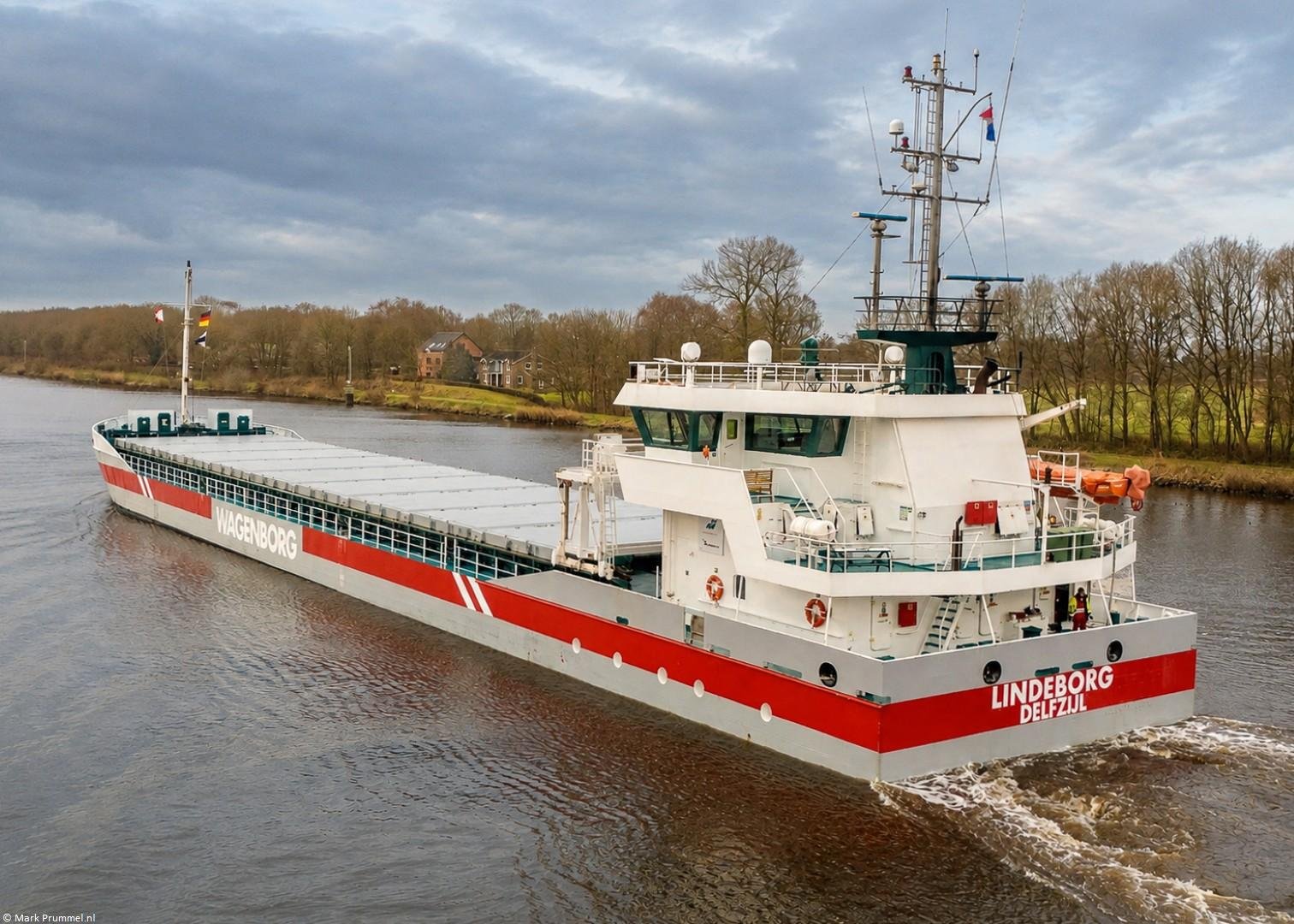 Lindeborg in Kiel Canal passing Hohenhörn, 27-12-2025 Lindeborg in Kiel Canal passing Hohenhörn, 27-12-2025