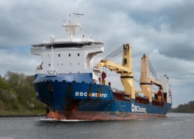 BBC Amethyst in Kiel Canal passing Landwehr, 25-04-2026