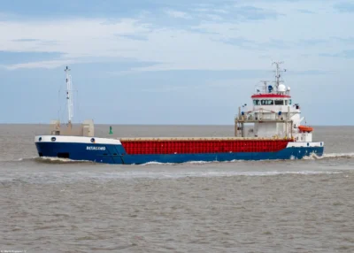 Berkborg on river Ems arriving in Delfzijl, 11-04-2026