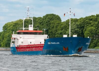 Eems Traveller in Kiel Canal passing Rendsburg, 30-05-2014