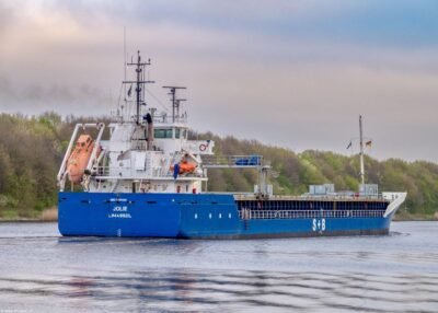 Jolie in Kiel Canal passing Hohenhörn, 24-04-2026