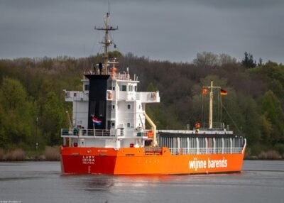 Lady Irina in Kiel Canal passing Hohenhörn, 25-04-2026