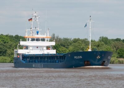 Peleus in Kiel Canal passing Breiholz, 29-05-2014