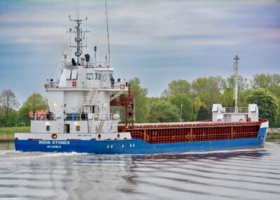 Rova Stones in Kiel Canal passing Breiholz, 15-05-2014