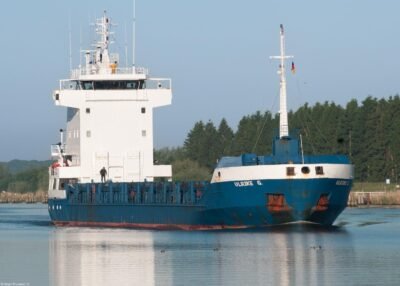 Ulrike G. in Kiel Canal passing Breiholz, 30-05-2014