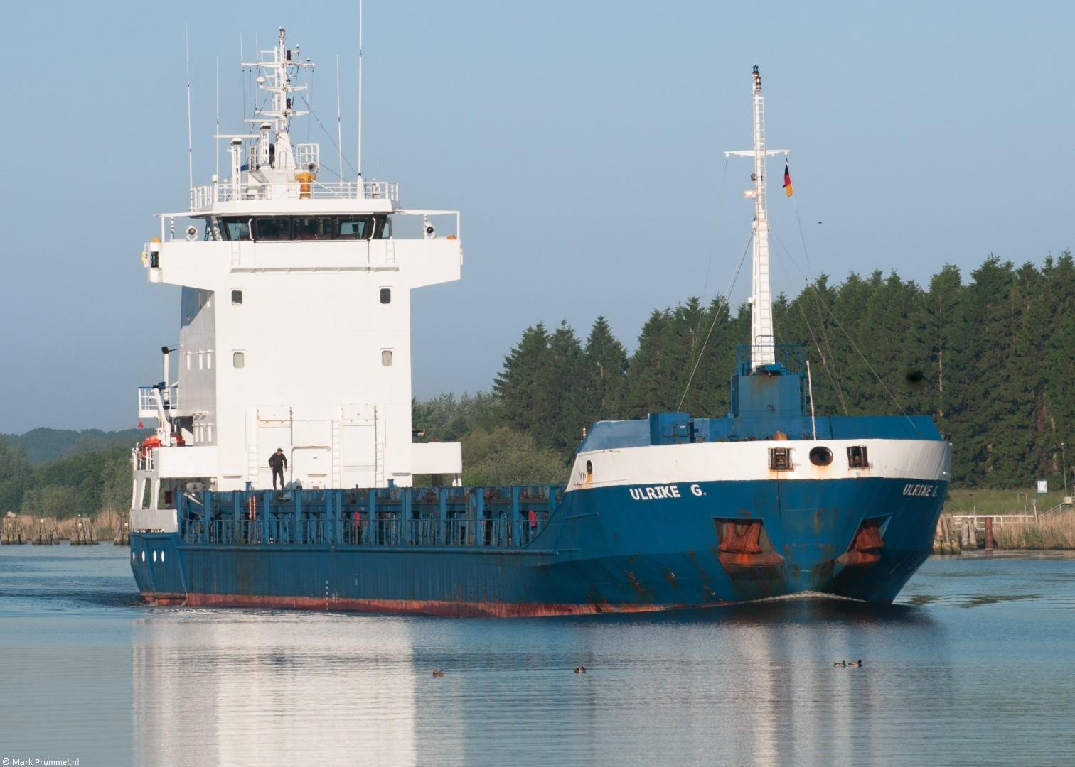 Ulrike G. in Kiel Canal passing Breiholz, 30-05-2014 Ulrike G. in Kiel Canal passing Breiholz, 30-05-2014