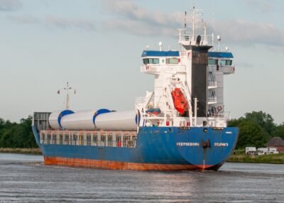 Veerseborg in Kiel Canal passing Breiholz, 29-05-2014