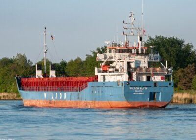 Wilson Blyth in Kiel Canal passing Breiholz, 29-05-2014