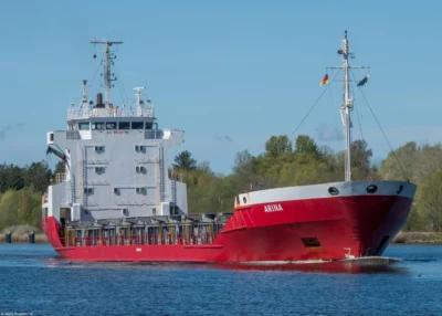 Arina in Kiel Canal passing Oldenbüttel, 26-04-2026