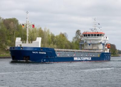 Baltic Coaster in Kiel Canal passing Landwehr, 25-04-2026