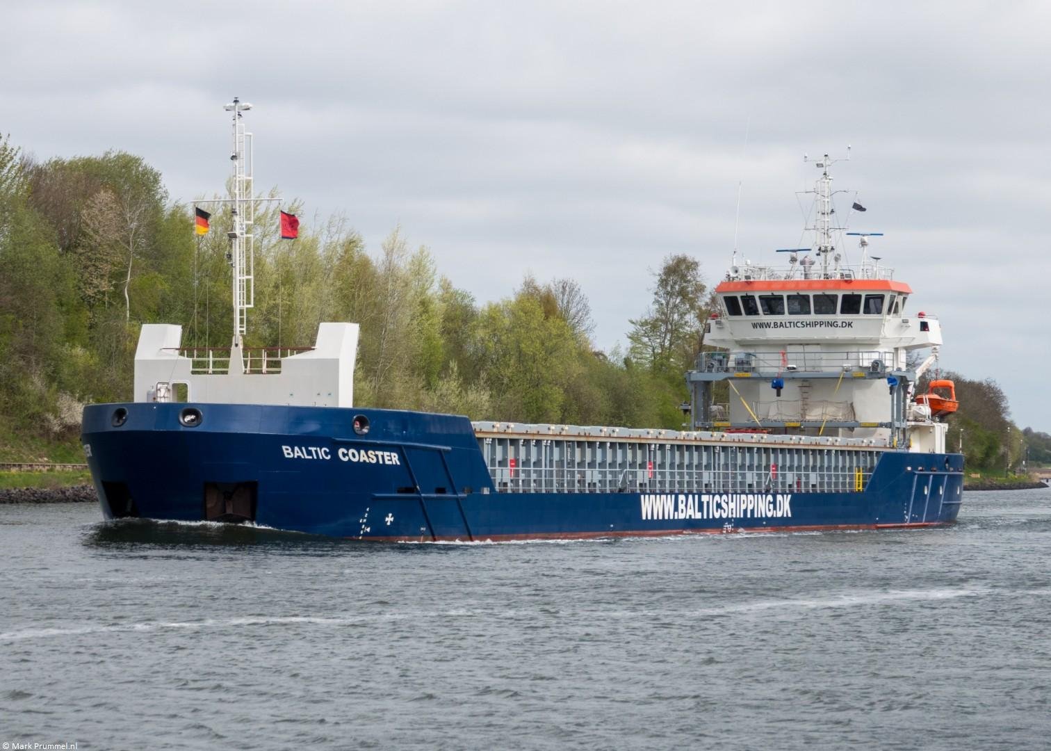 Baltic Coaster in Kiel Canal passing Landwehr, 25-04-2026 Baltic Coaster in Kiel Canal passing Landwehr, 25-04-2026