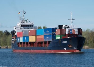 Kerda in Kiel Canal passing Oldenbüttel, 26-04-2026