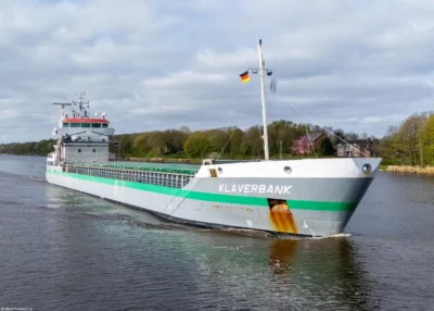 Klaverbank in Kiel Canal passing Hohenhörn, 27-04-2026