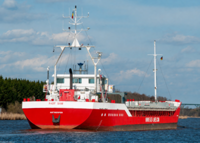 Fast Sam in Kiel Canal passing Burg, 02-04-2010