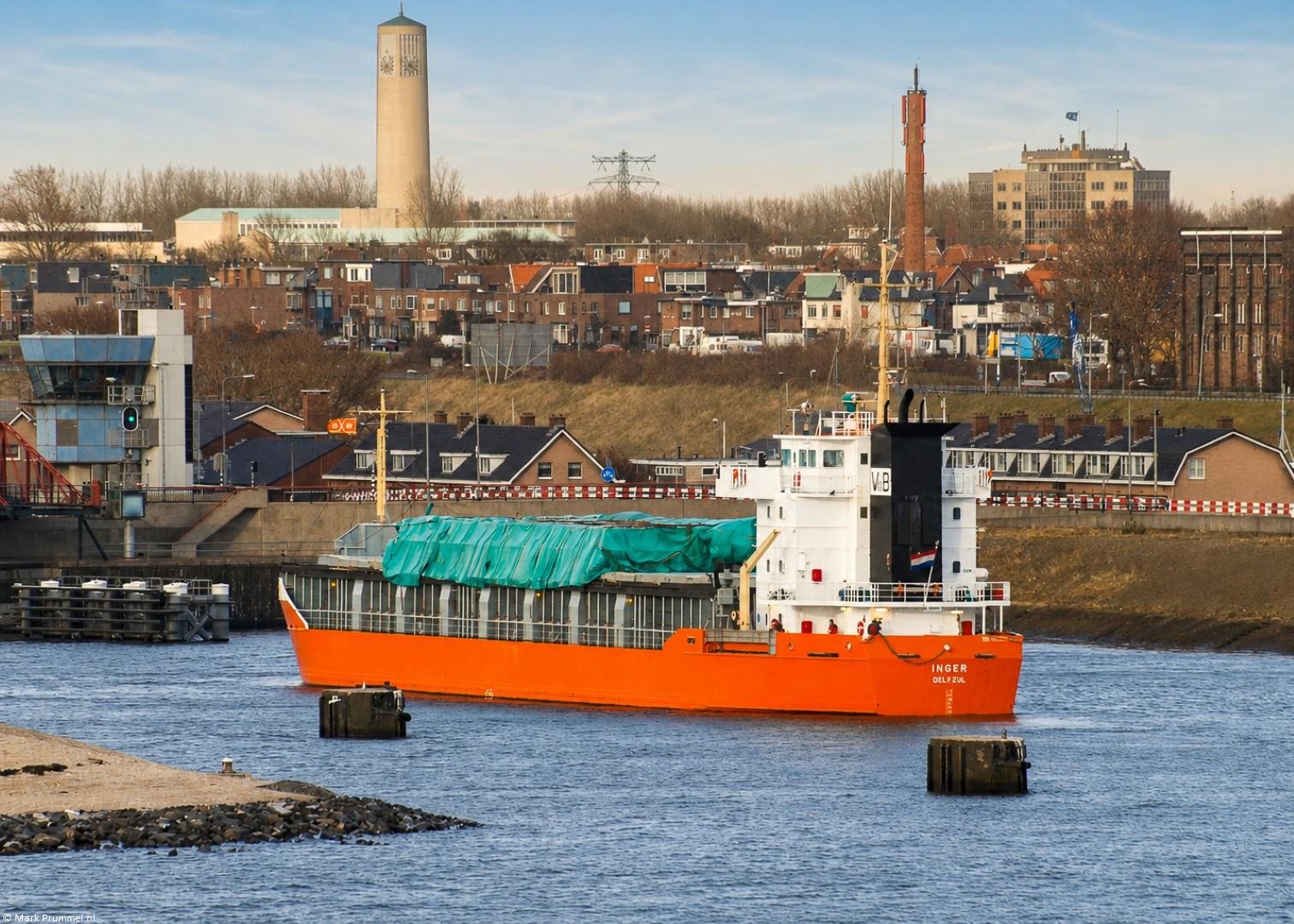 Inger inbound IJmuiden, 02-12-2007 Inger inbound IJmuiden, 02-12-2007