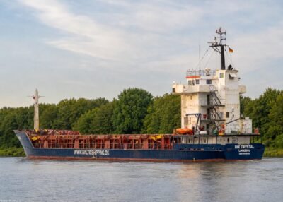 Rix Crystal in Kiel Canal passing Hohenhörn, 18-07-2026